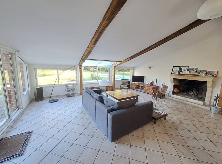 Former Farmhouse with Land and Outbuilding