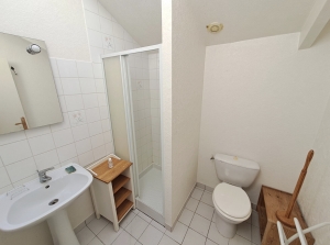 Former Farmhouse with Land and Outbuilding