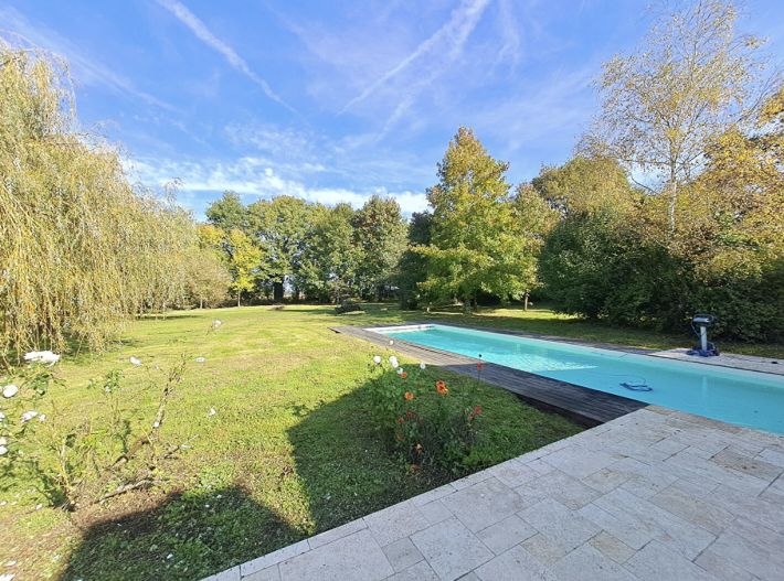 Former Farmhouse with Land and Outbuilding