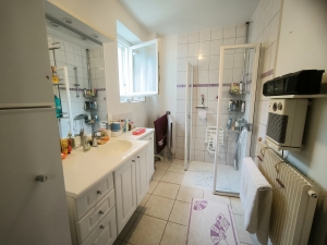 Detached House with Barn, Private Garden and Open View