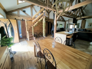 Detached Loft Style House with Cathedral Ceiling