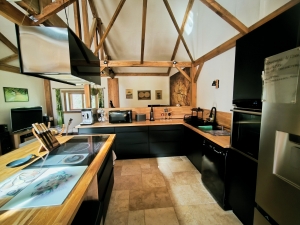 Detached Loft Style House with Cathedral Ceiling