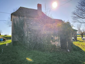 Farmhouse and Two Barns on One Hectare of Land