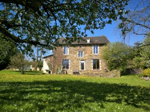Detached House with Landscaped Garden