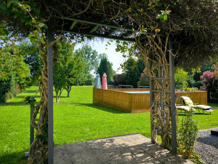 Detached House With Landscaped Garden