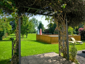 Detached House With Landscaped Garden