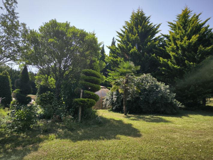 Detached Country House with Swimming Pool