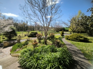Detached Country House with Swimming Pool