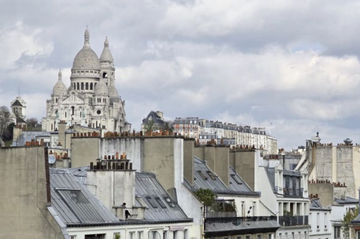 A Room with a View in Paris with View of Sacré-Coeur