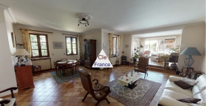 Detached Villa with Swimming Pool