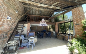 Detached Villa with Swimming Pool