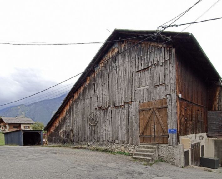 Barn to Develop with Garden and Open View