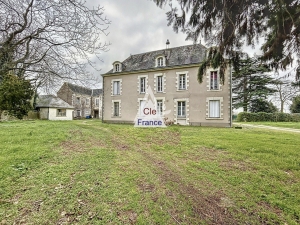 Manor House with Garden Folly in Large Plot