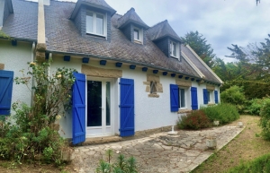 Beautiful Detached House 300m from the Beach