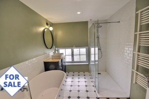 Fully Renovated Detached House with Garden