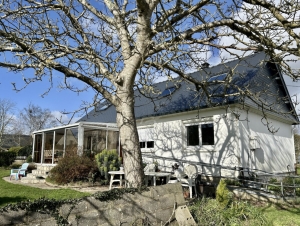 Detached House with Garden by the Coast