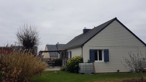 Detached House with Garden