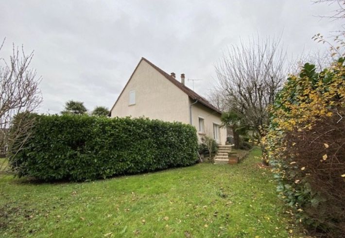 Detached House with Mature Garden