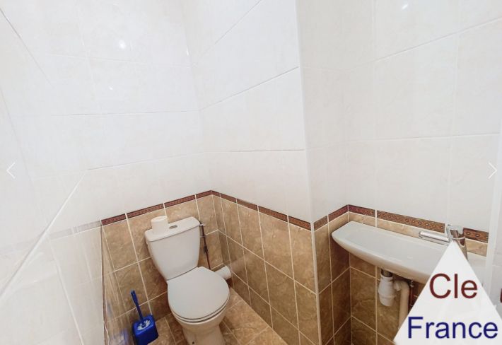 Beautiful Fully Renovated Apartment