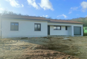 New Build Detached House with Garden