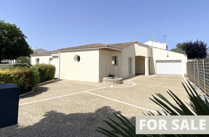 Contemporary Detached House by the Coast