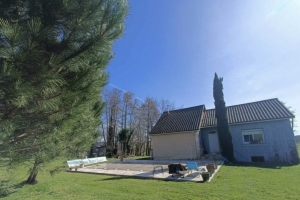 Detached Country House with Open Views and Pool