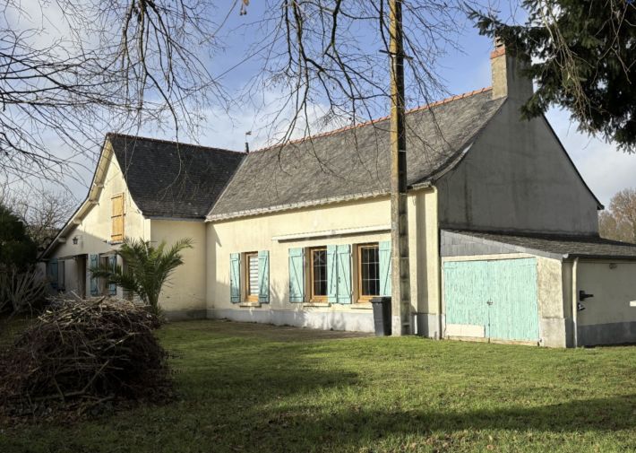 Detached Country House with Direct Access to River