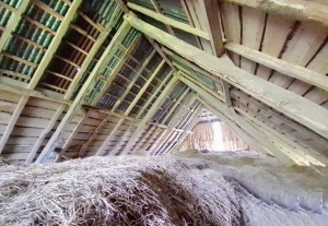Detached Barn with Breathtaking View of the Valley