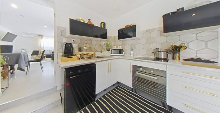 Contemporary Detached House