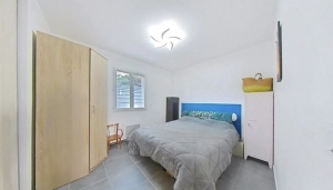 Detached House with Swimming Pool