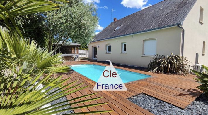 Beautiful Family Home with Swimming Pool