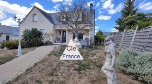 Beautiful Family Home with Swimming Pool