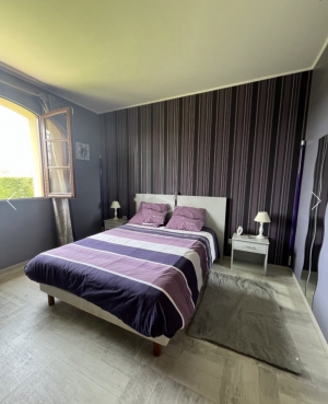 Detached Country House with Landscaped Garden