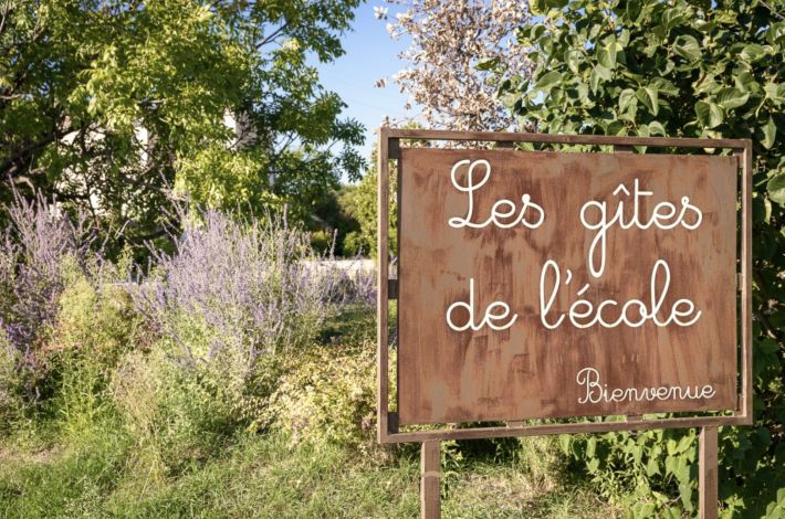 Splendid Former Farmhouse with Guest Gites, Cottages