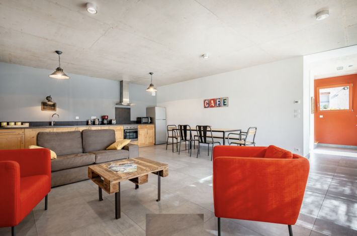 Splendid Former Farmhouse with Guest Gites, Cottages