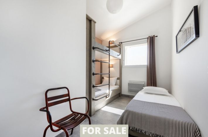 Splendid Former Farmhouse with Guest Gites, Cottages