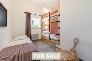 Splendid Former Farmhouse with Guest Gites, Cottages