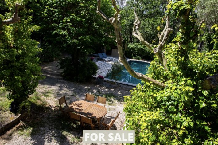 Detached Country House with Swimming Pool