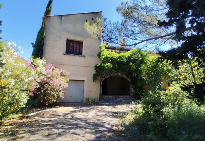 Detached Villa with Character