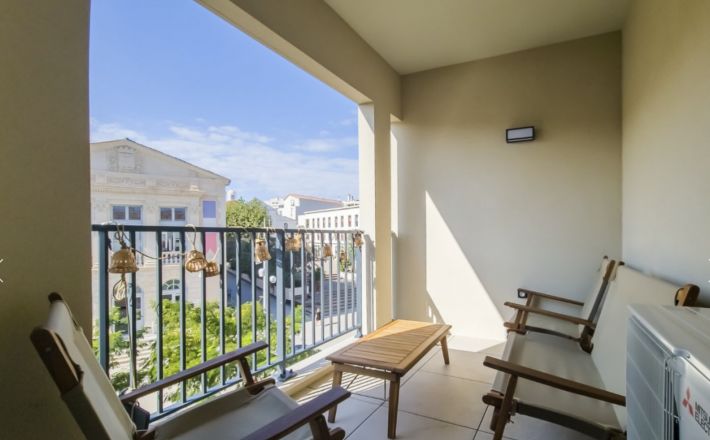 Apartment with Terrace by the Coast