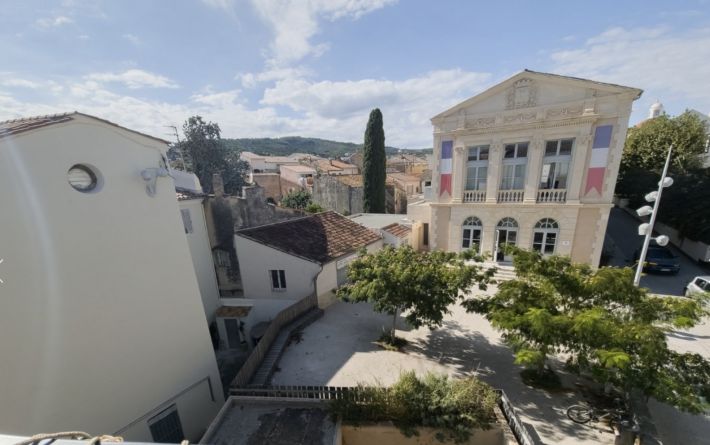 Apartment with Terrace by the Coast