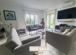 Stunning Detached Villa with Landscaped Gardens