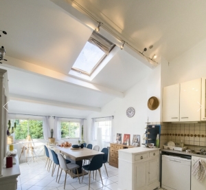 Stunning Detached Villa with Landscaped Gardens