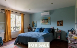 Manor House Style Property with Landscaped Gardens