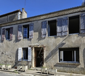 Town House in Rural Village with Counrtyard