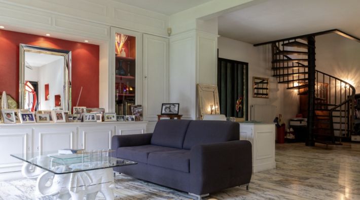 Architect Designed Uber Contemporary House