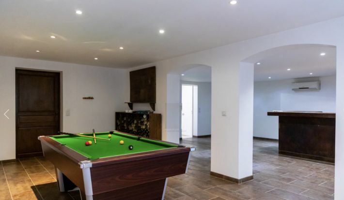 Detached Villa with Pool, Jacuzzi and Sauna