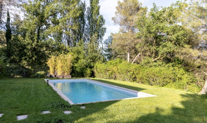 Detached Villa with Pool, Jacuzzi and Sauna