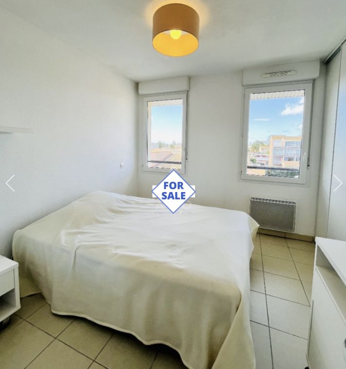 Apartment with Sea View and Private Access to Beach