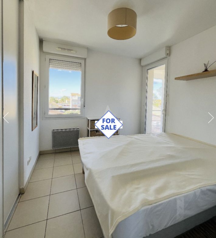 Apartment with Sea View and Private Access to Beach